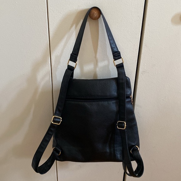 Anti- theft backpack - Picture 2 of 8